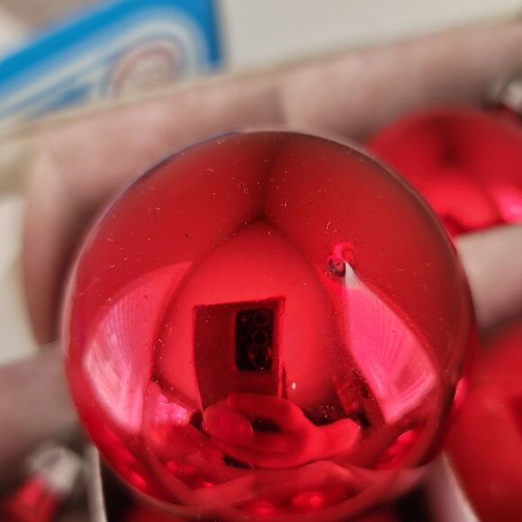 Vintage Ornaments Santa Land 18 Red Glass Ornaments #0363 - Picture 9 of 13